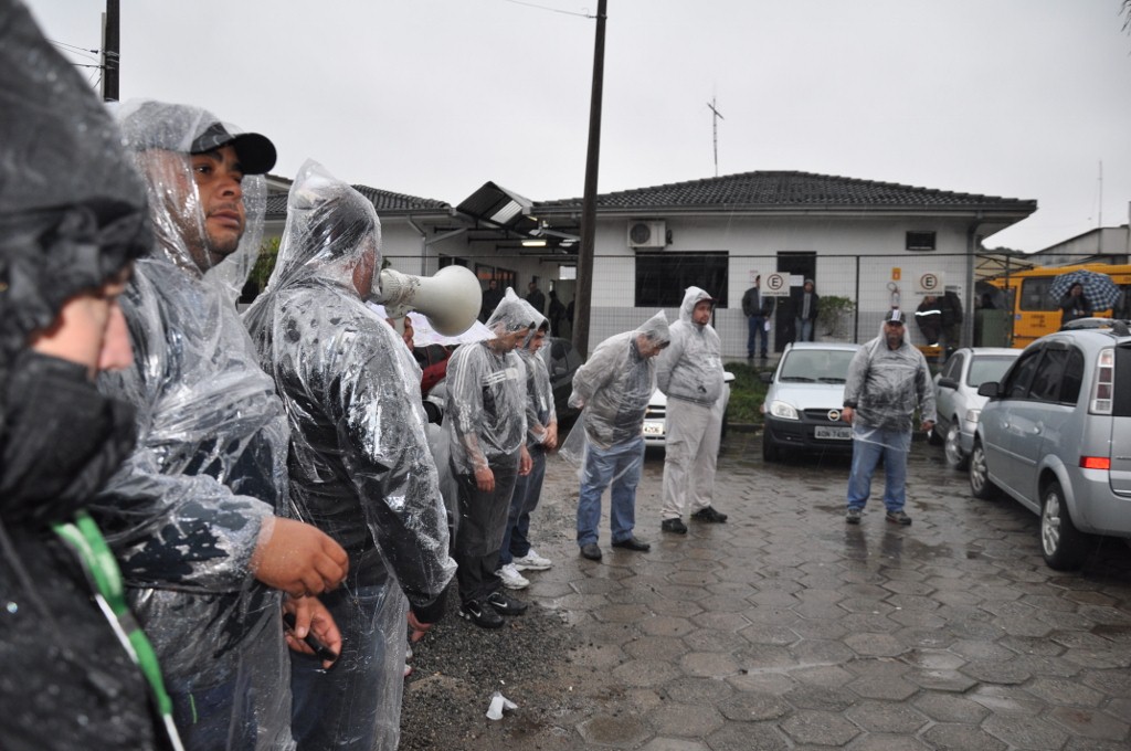 Indicativo de Greve na empresa Araucária Transporte Coletivo
